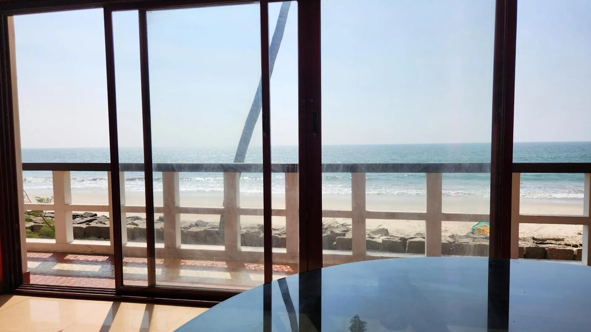 The Waves Beach House Andhakaranazhi Turavūr