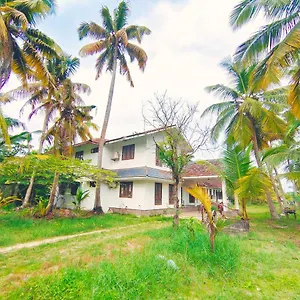 Bed & Breakfast White Sands, Turavur