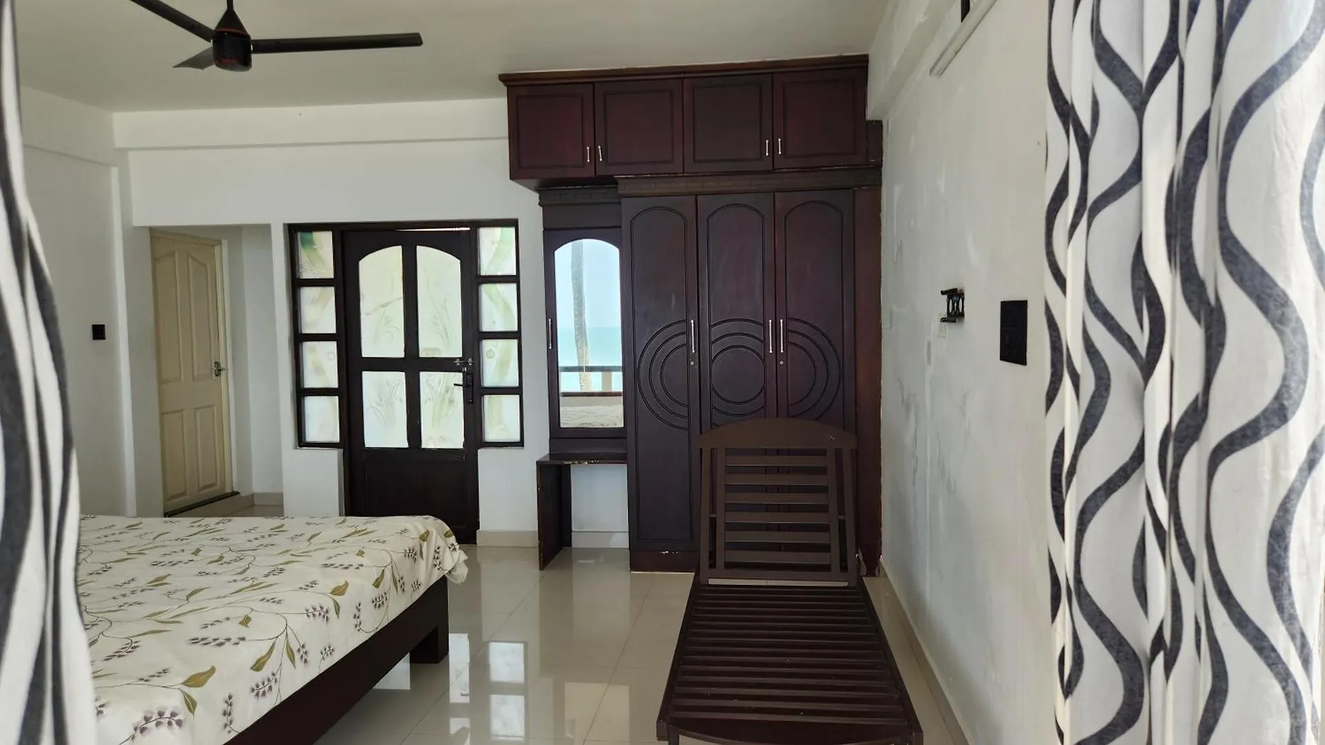 Guest house The Waves Beach House Andhakaranazhi Turavur